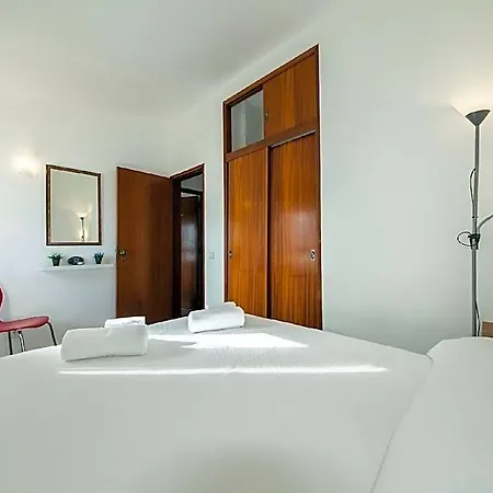Hotel A38 - Rising Sun Top-floor Flat Lagos